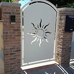 Bilocale Primo Piano Marina Di Cecina (Livorno)