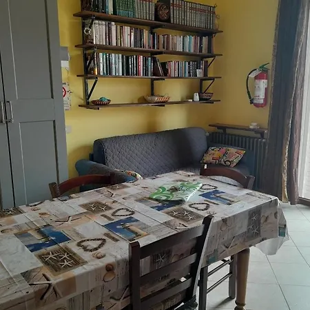 Bilocale Primo Piano Marina Di Cecina
