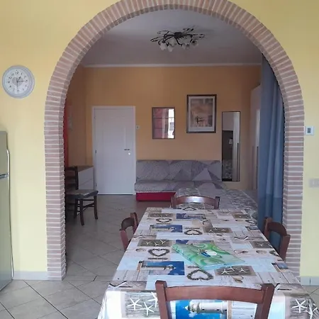 Bilocale Primo Piano Marina Di Cecina Apartment Cecina (Livorno)