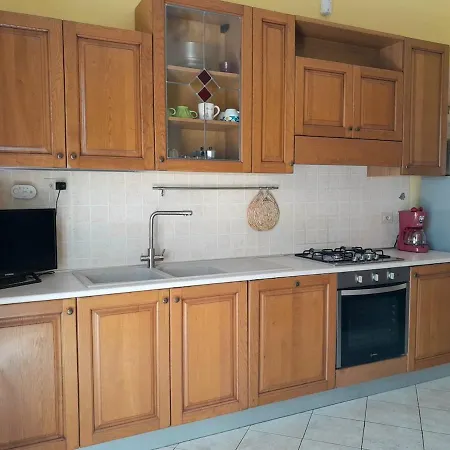 Bilocale Primo Piano Marina Di Cecina (Livorno)